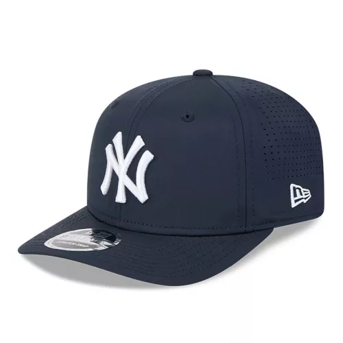 New Era 9SEVENTY New York Yankees Stretch Snap Perform Cap Navy ONE