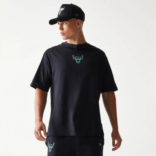 New Era NBA Chicago Bulls League Essential Oversized T-Shirt Black