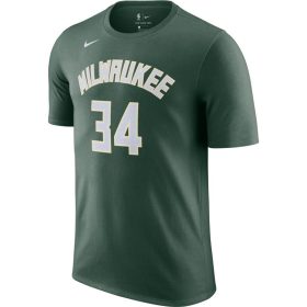   NIKE X NBA GIANNIS ANTETOKOUNMPO MILWAUKEE BUCKS ESSENTIALS TEE FIR/ANTETOKOUNMPO G