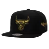 Mitchell & Ness NBA Chicago Bulls Black And Gold Snapback Black